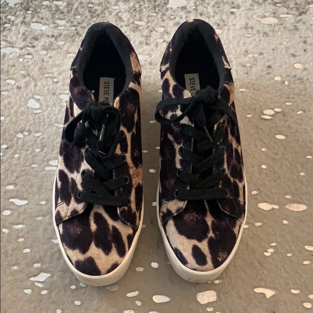 Leopard platform sneakers